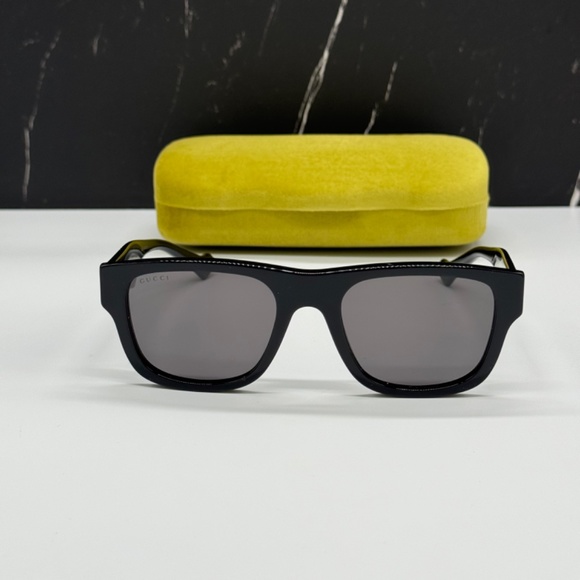 NEW GUCCI GG1427S 001 UNISEX SUNGLASSES GUCCI GG 1427S 001 BLACK GREY EYEWEAR - Picture 5 of 16